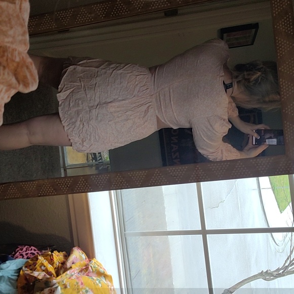 STUNNING FLORAL CUT OUT DRESS WITH LONG SLEEVES - Picture 4 of 10